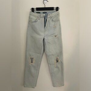 Target Wild & Fable - Light wash distressed straight Jean. Like new, size 00